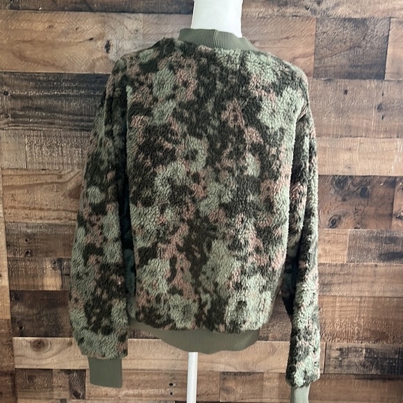 NWT Prana Camo Bomber Jacket Polar Escape - Picture 6 of 7